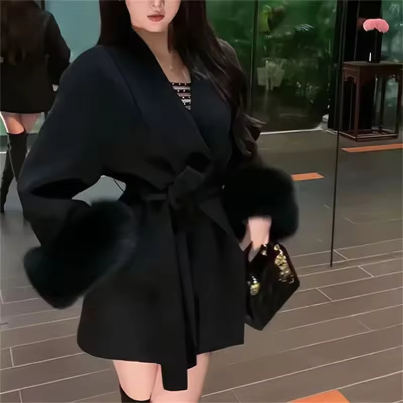 Lace-up Furry Sleeves Thin Hepburn Style Woolen Coat - Velerat