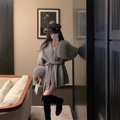 Women’s Hepburn-Style Wool Blend Coat – Lace-Up Furry Sleeves Casual